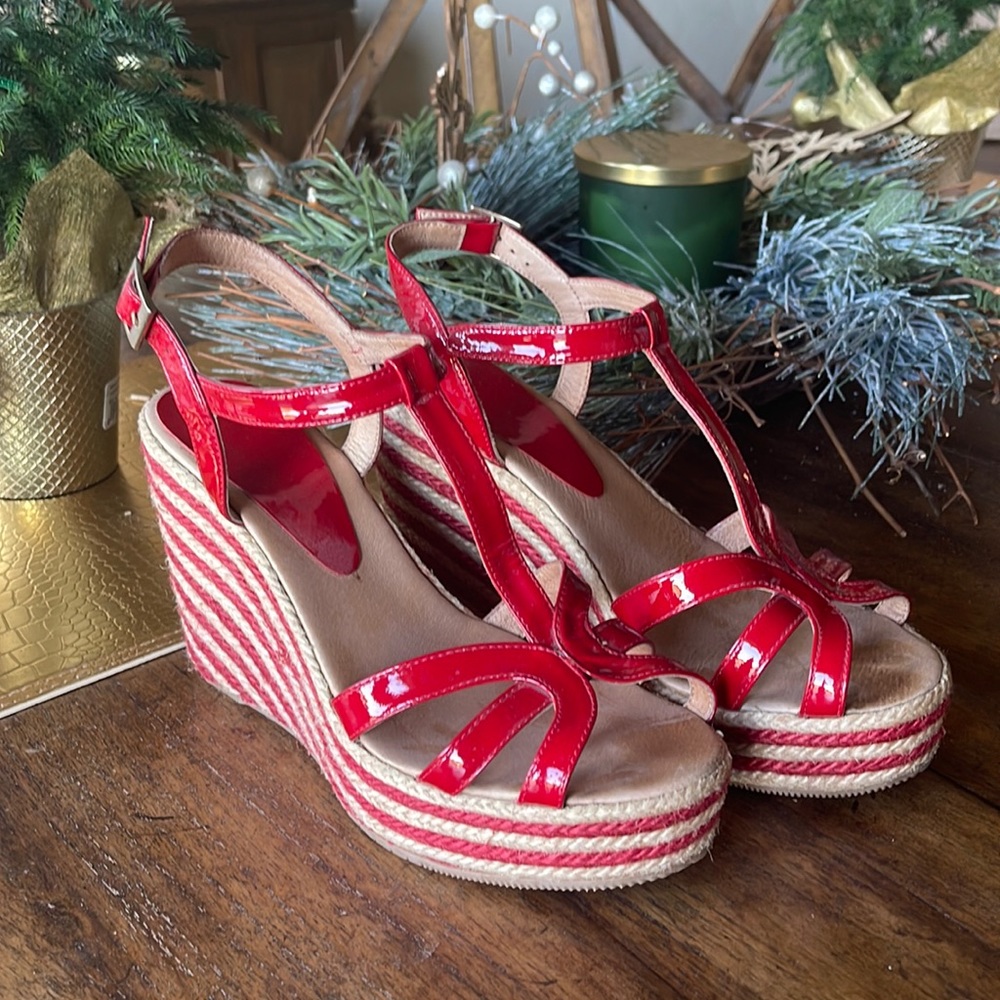 8.5 Red Patent Leather Andre Assous wedges